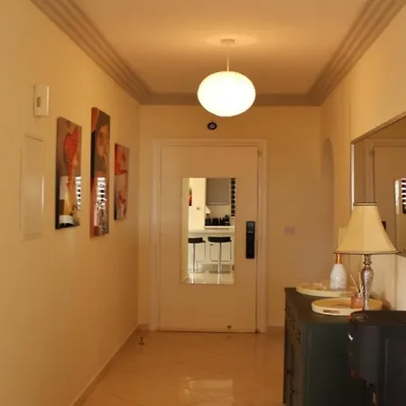 Irini Apartman *