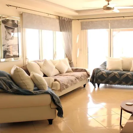 Irini Apartment *